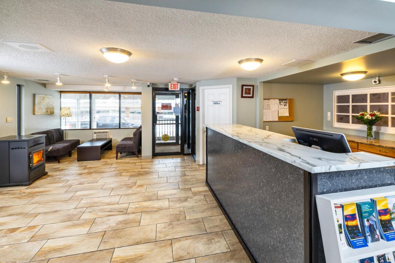 Econo Lodge Miramichi Exteriér fotografie