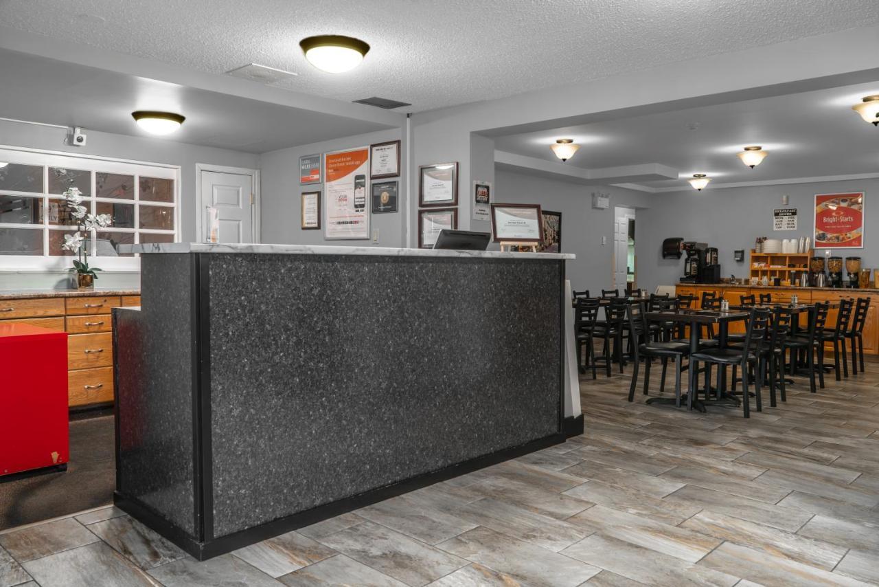Econo Lodge Miramichi Exteriér fotografie